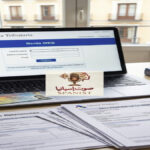 شاشة حاسوب تعرض واجهة تسجيل الدخول لمنصة Renta Web الرسمية الخاصة بوكالة الضرائب الإسبانية.
